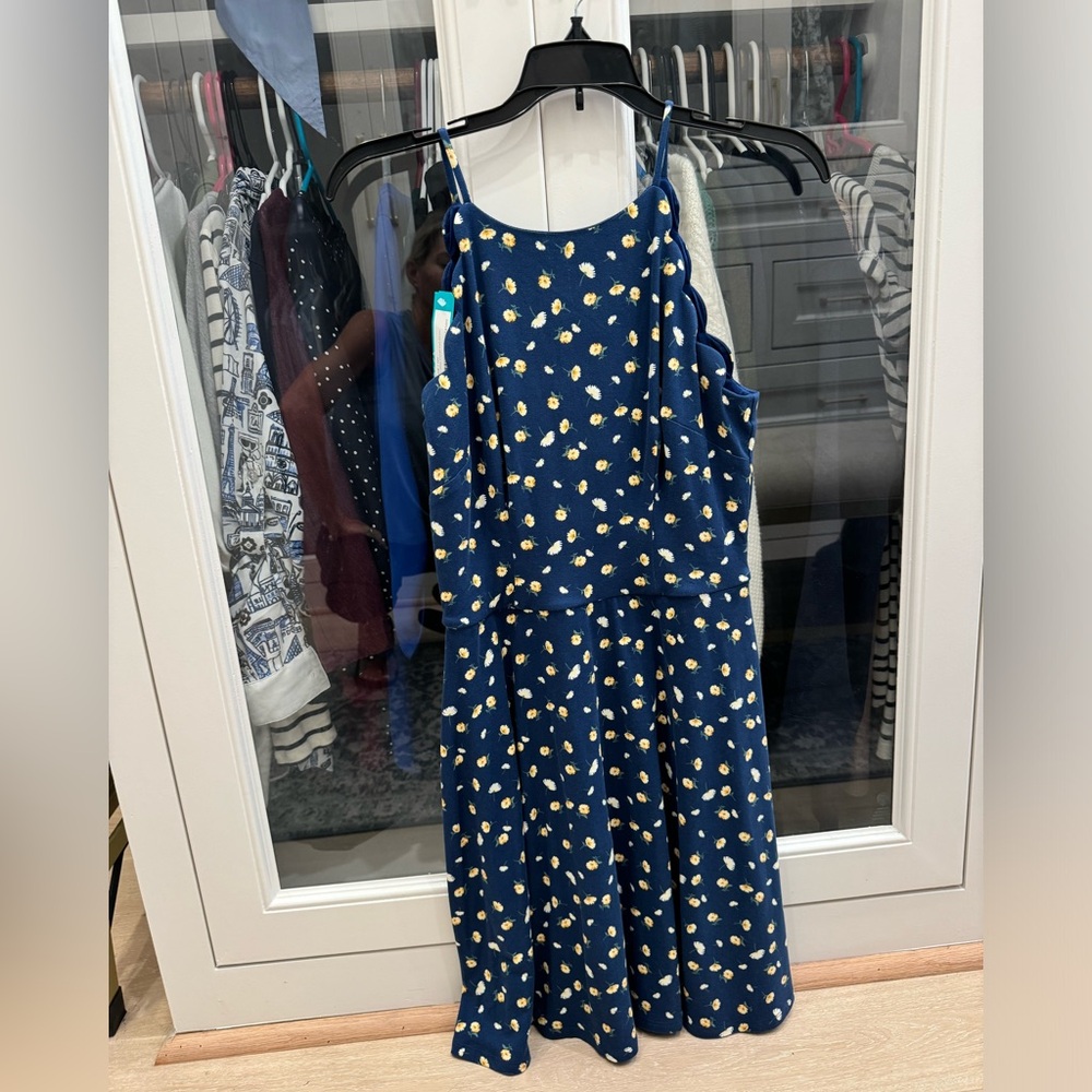 Cute summer dress, new with tags!